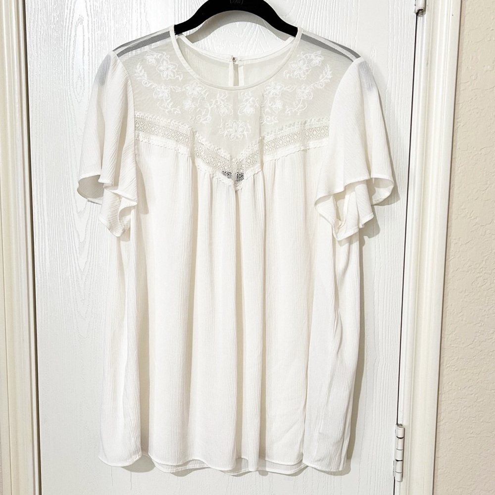 [Torrid] Ivory Embroidered Blouse Gauzy Mesh Lace Inset Office Size Large